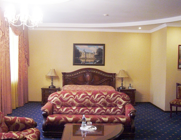 Джуниор Сюит (4 этаж) - Гостиничный комплекс «Гранд-отель»