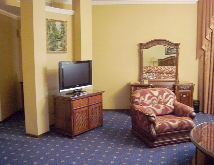 Джуниор Сюит (4 этаж) - Гостиничный комплекс «Гранд-отель»